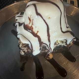 Cheesecake Brownie Sundae